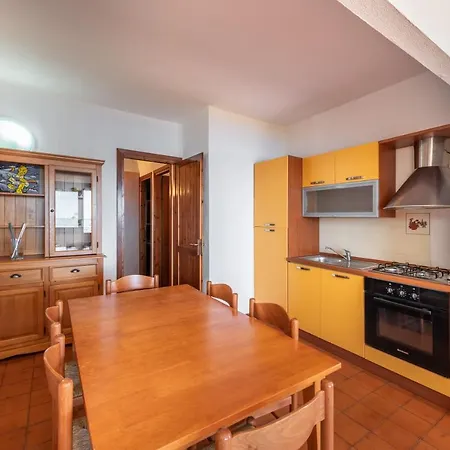 Accu Is Prezzus C Fronte Mare Apartamento