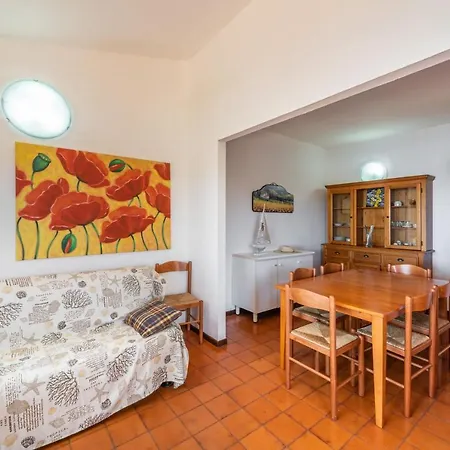 Apartment Accu Is Prezzus C Fronte Mare *