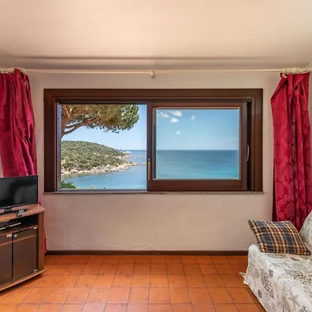 Accu Is Prezzus C Fronte Mare